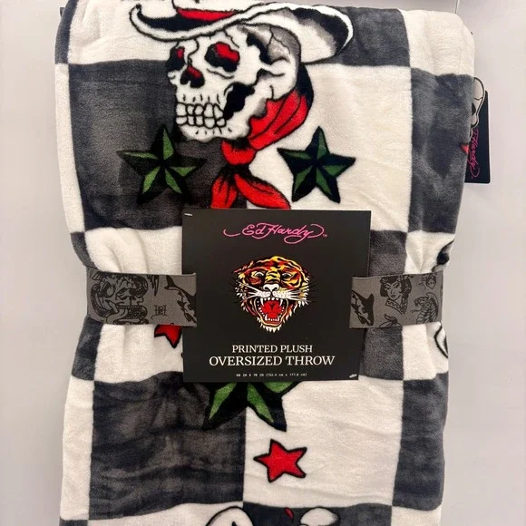Ed Hardy Printed Oversized Throw Blanket Skulls Cowboy Hat Checkered Red Stars - Picture 3 of 6